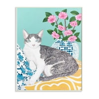Stupell Industries Cat s jastukom i vazama pastelnih slika zidna ploča za životinje Sally B, 13 19
