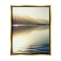 Stupell Industries tihi planinsko jezero voda valovita zraka Sunrise Rays Fotografije metalno zlato plutajuće uokvireno platno tiskanje