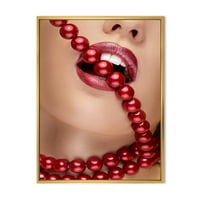 DesignArt 'Djevojka usta s crvenim ruž za usne ugrizeći crvene bisere' Moderno uokvireno platno zidne umjetničke printe